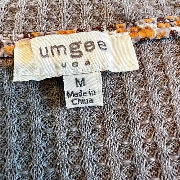 Umgee M Boho Waffle Knit Blouse With Floral Bell Sleeves & Tiered Hem - Picture 2 of 8